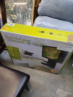 TV wall mount W/2 Glass Shelves 