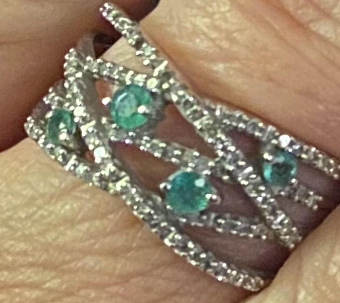 Beautiful Diamond and Emerald Size 7 Ring From Jareds