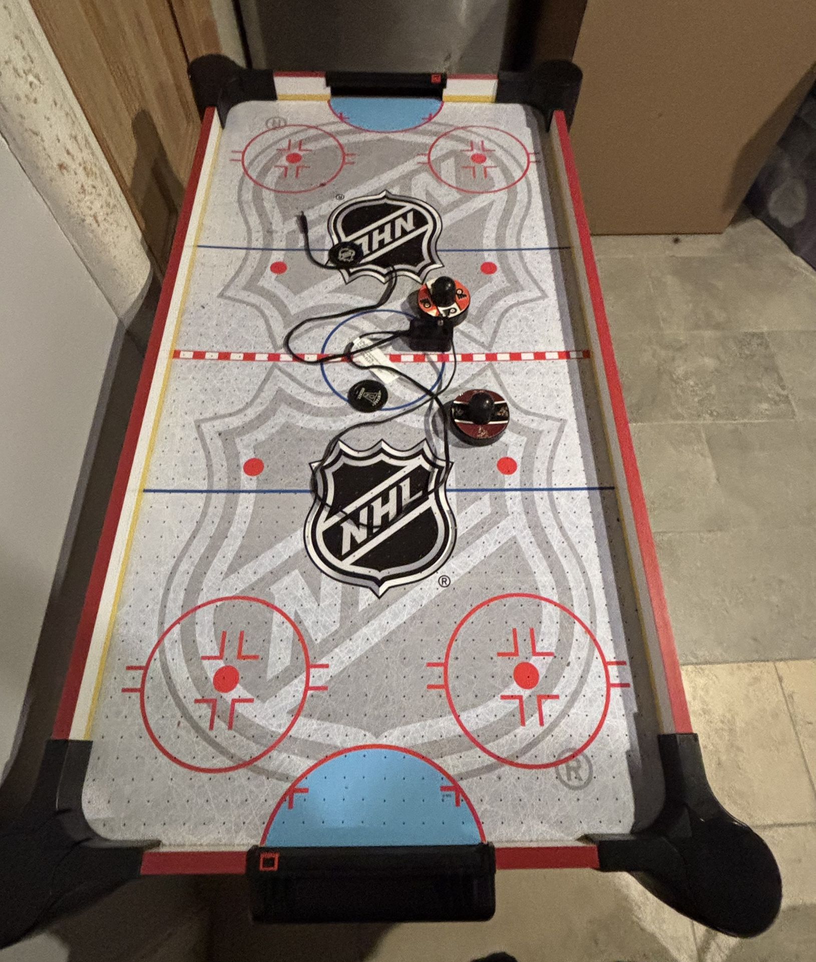 Air Hockey Table ( Everything Is There)