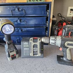 Craftsman  19.2 V C3 Drill And Led Light