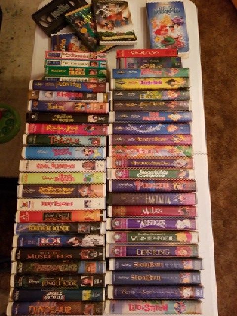 Lot of 50 VHS tapes, 45 Disney movies, RARE BANNED Little Mermaid