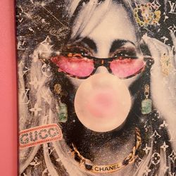 Canvas Pictures and picture fram 