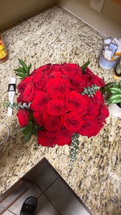 Fresh Red Roses 3 Dozen 