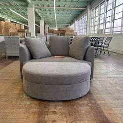 Indoor Day Bed - BRAND NEW