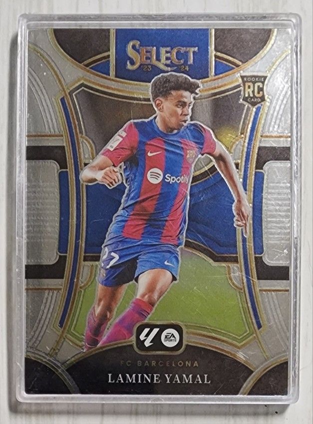 Lamine Yamal 2023-24 Panini Select Silver Prizm Rookie Soccer Card #136 FCB