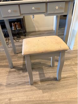 Gray vanity