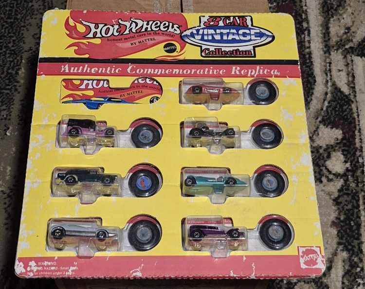 1993 HOT WHEELS 8 Car Authentic Commemorative Replica Pack