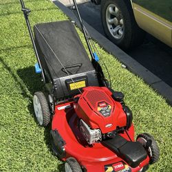 Toro SmartStow Lawn Mower 