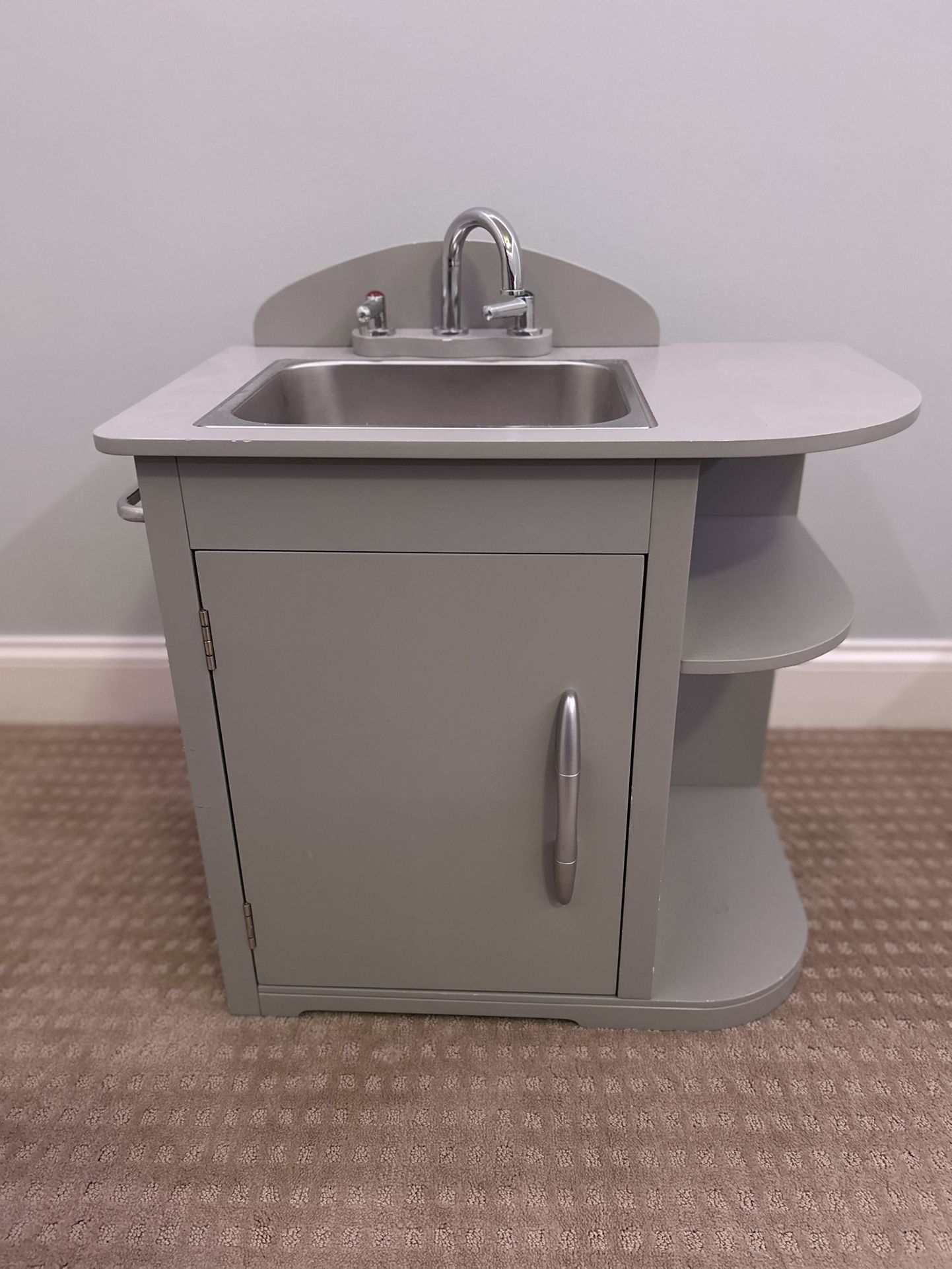 Pottery Barn kids- Retro sink