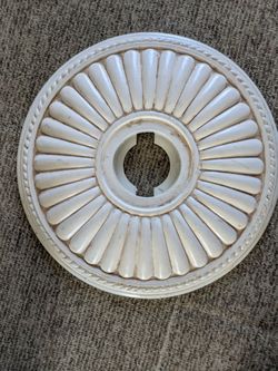 Ceiling medallion