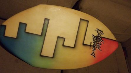 Radical movement skim board