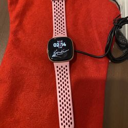 Fitbit Versa 4 (Rose Gold) 