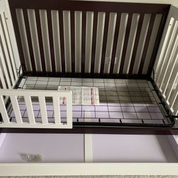 Convertible Crib 