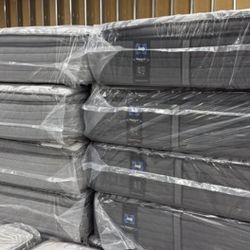 Mattress Extravaganza – All Sizes at Record-Low Prices!