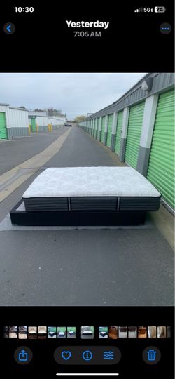Queen size platform bed