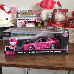 Hello Kitty Nissan Skyline