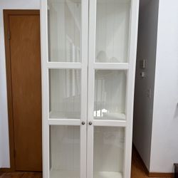 Tall cabinet