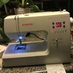 Singer Sewing Machine