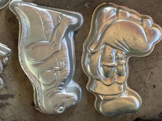 Wilton cake pans