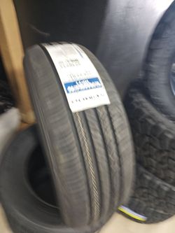 New set of tires 225 65 17 kumho