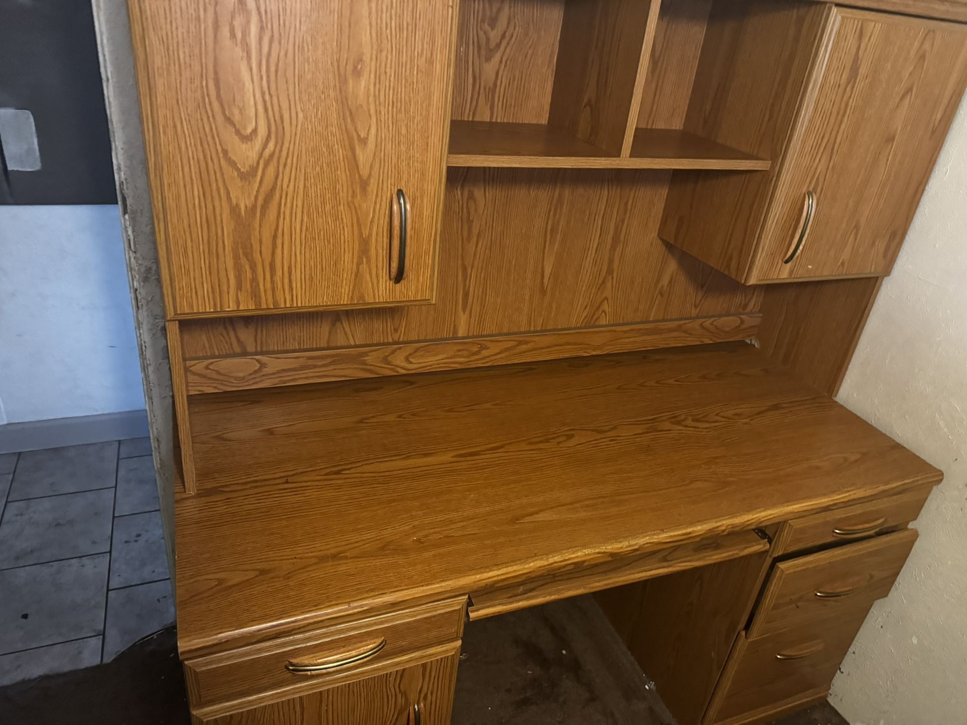Desk With Key