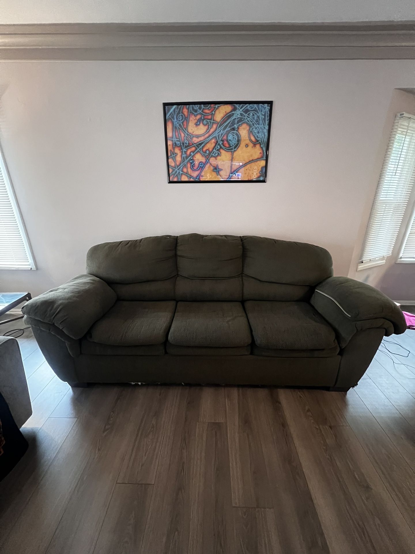 FREE COUCH