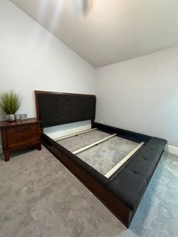 Ashley King Bedroom Set – 4 Pieces
