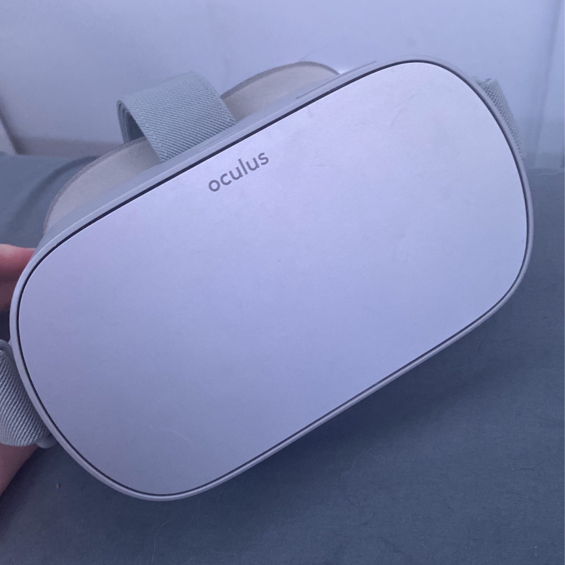 Oculus GO 64GB  (Used Once) 