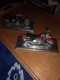 2 Harley Davidson models