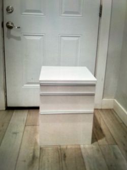 nightstand side table end table 16 W x 16 L x 21 H inches