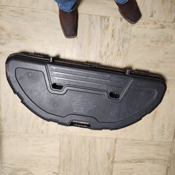 Archery/Bow Gear Bundle – Hard Case, Quiver, Bow Press