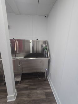 Flying Pig Grooming Tub