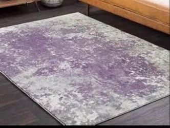 Modern unique rug Like new 7'6" x 10'6”