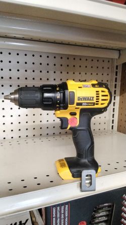 DEWALT 20V MAX 1/2" (13mm)CORDLEES DRILL DRIVER (TOOL ONLY)
