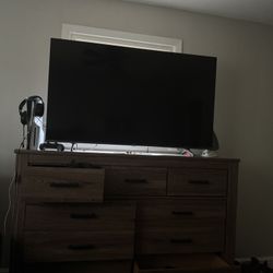 Dresser And Tv 