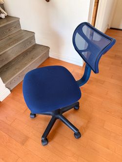 Blue Mesh Armless Office Chair with Wheels
