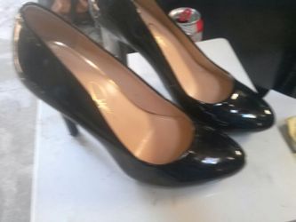 New. Jessica Simpson black heels