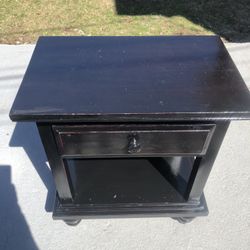 Very Good Condition Hardwood Nightstand 