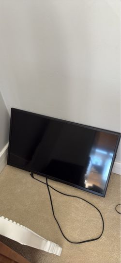 32 inch Flat Screen LED TV and Mount
