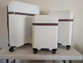 Traveler's Choice 3-Piece Hardside Luggage Set