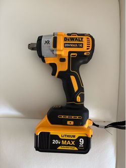 Dewalt compact impact DCF 880 with the battery included
