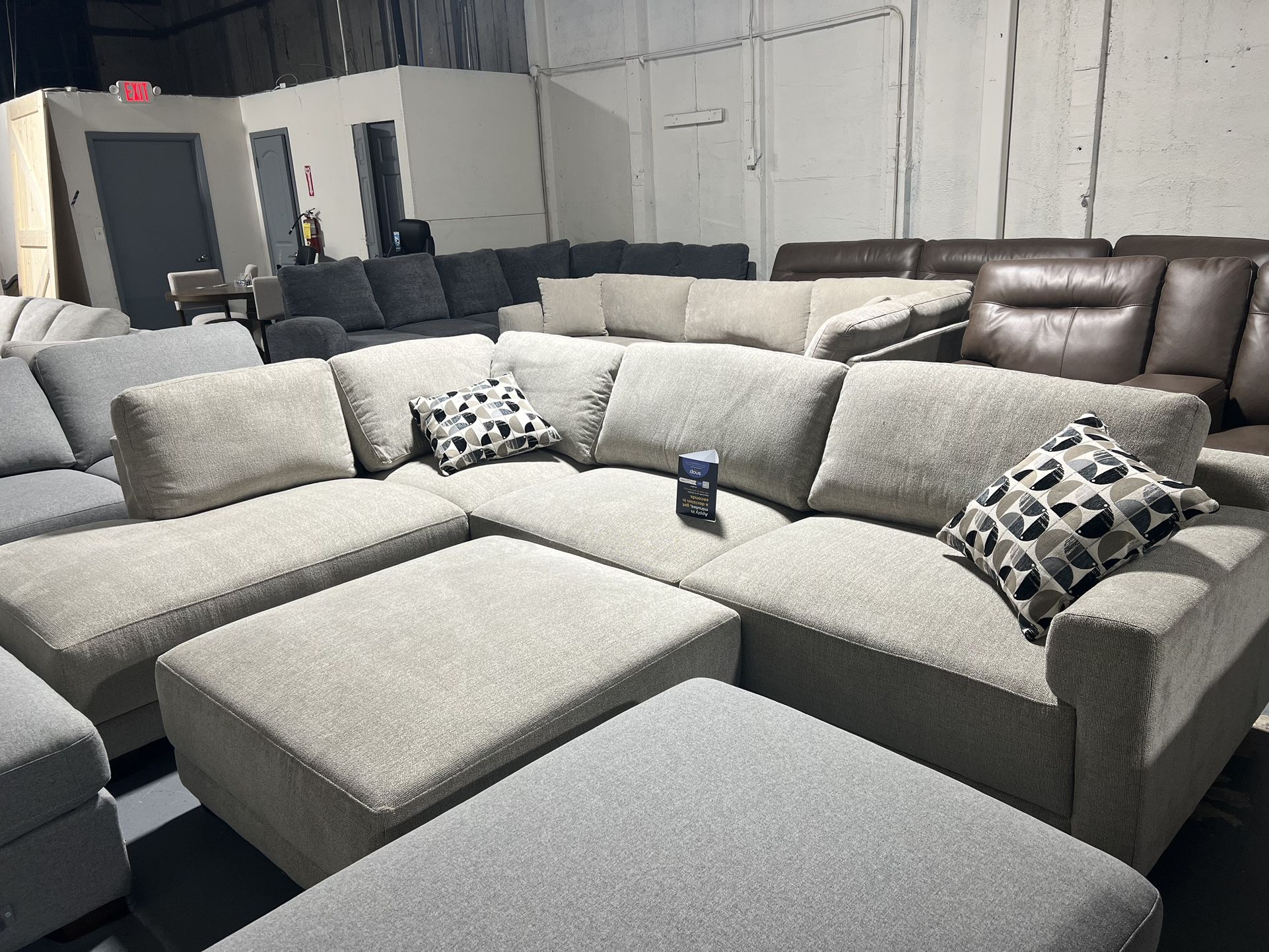 SECTIONAL COUCH SOFA