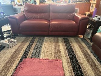 Comfortable Reclining Leather couch and Leather Lazy-Boy Recliners