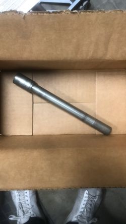 Yamaha R6 Front Axle (2015)