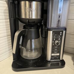 Ninja CM401 Specialty 10-cup Coffee maker 