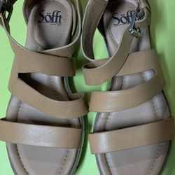 Women’s Sandals Size 6