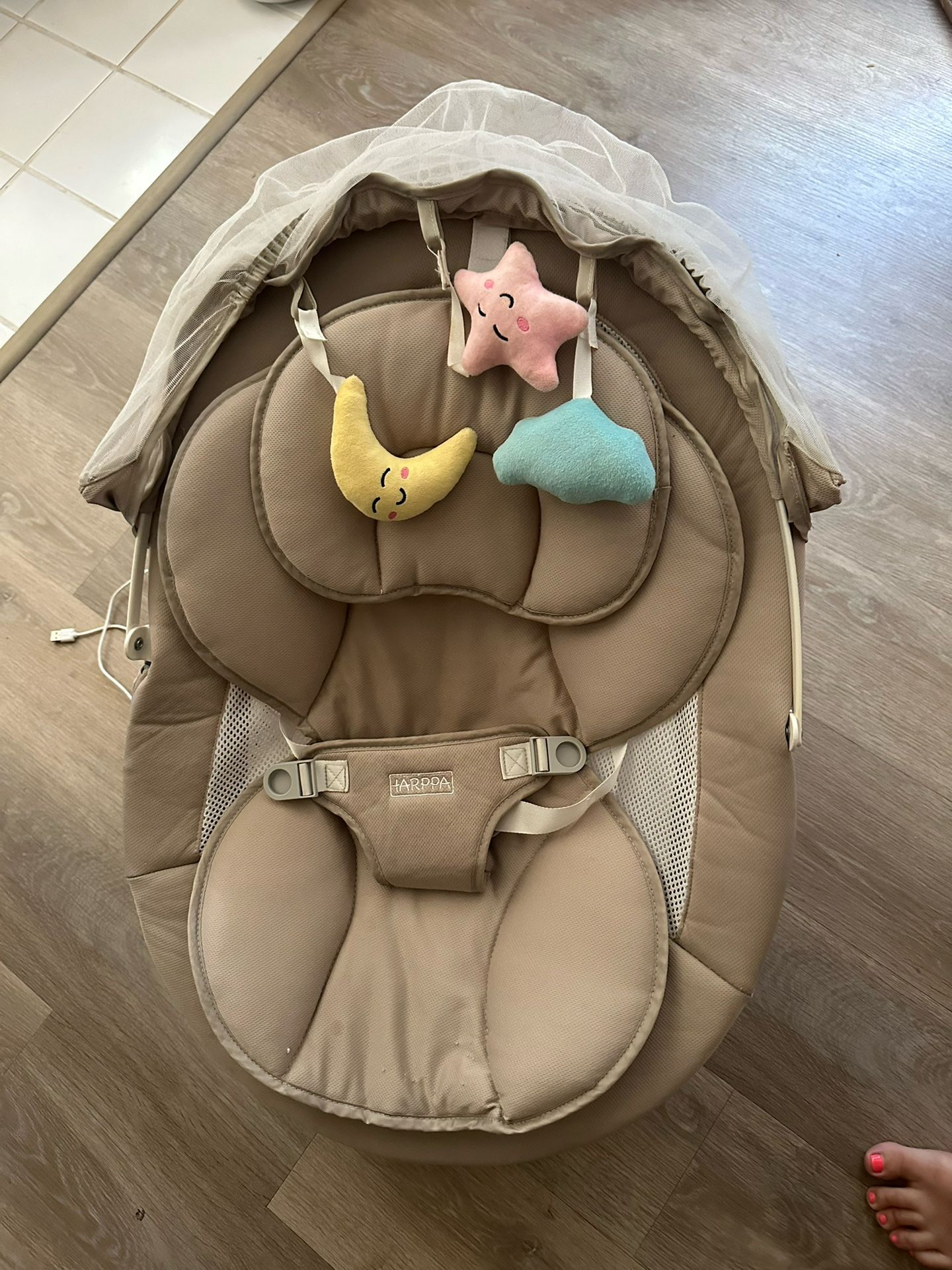 Used Harppa baby swing: 40$ 