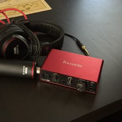 Focusrite Scarlett Solo Studio Pack Gen 4