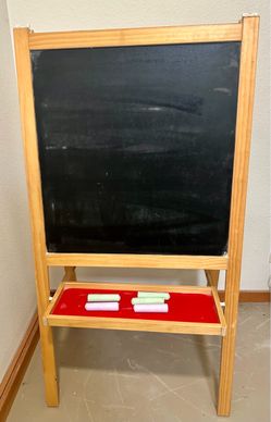 *PENDING* Free Art Easel