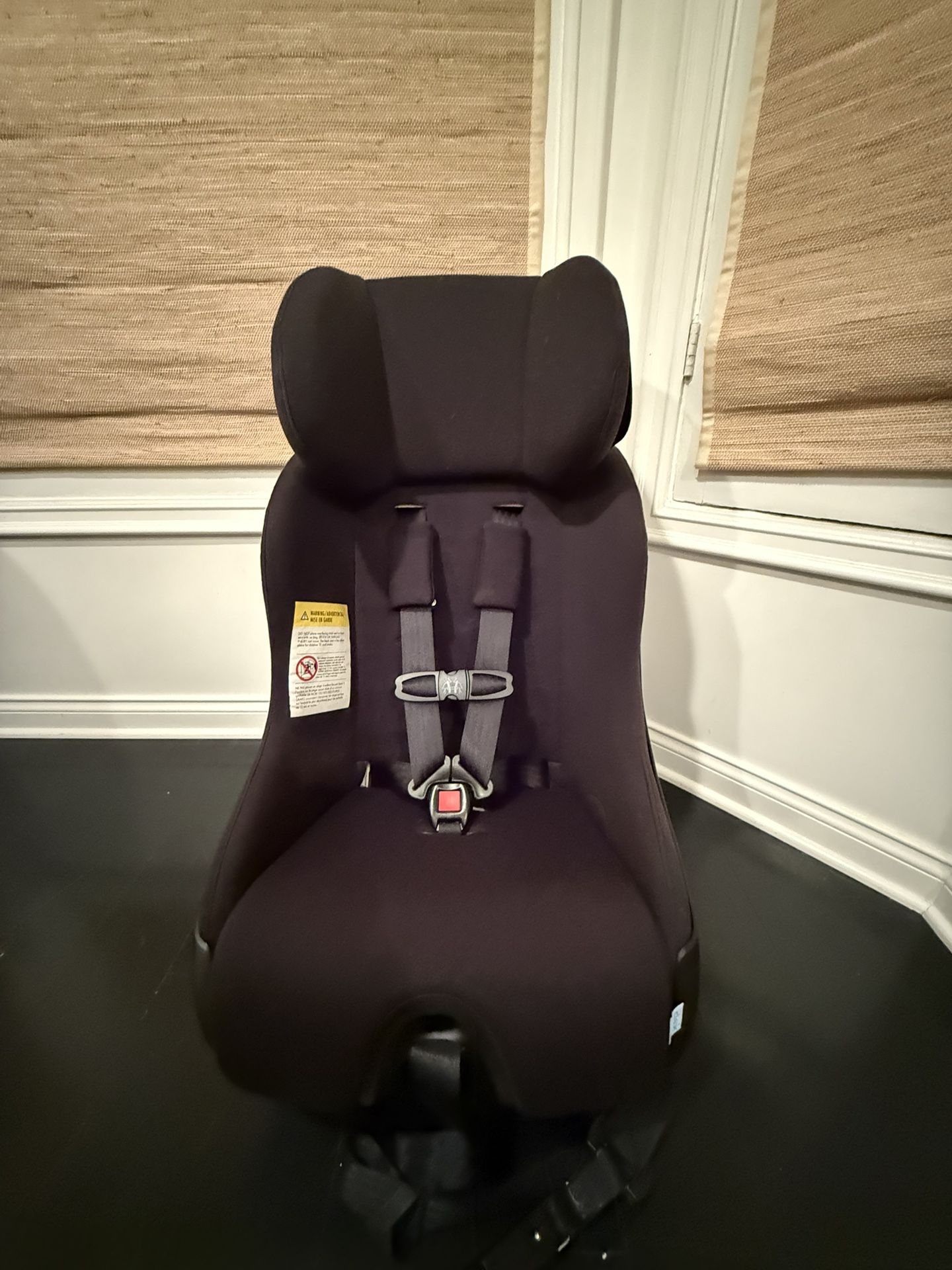 Clek Foonf Convertible Car Seat Black with brand new Clek Black
